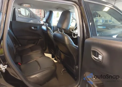 2020 Jeep Compass Limited 4X4 z USA, uszkodzony, nr VIN 3C4NJDCB5LT164004